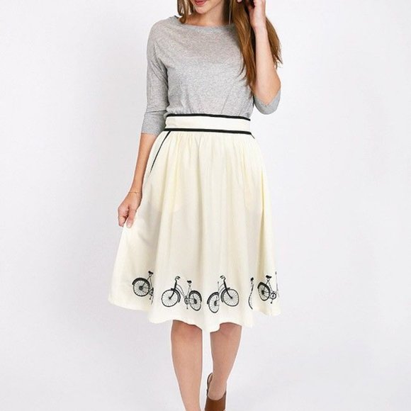 Anthropologie Dresses & Skirts - Comme Toi Bicycle Midi Skirt French Cremé Size: M